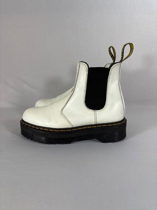 Dr. Martens Shoes - Dr. Martens‎ 2976 Quad Platform Chelsea Boot White Leather UK8 EU42 US9